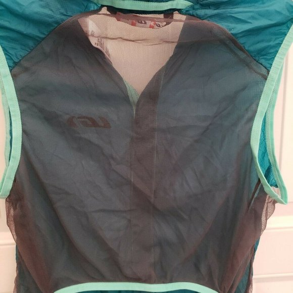 Women's Teal Cycling Vest - Picture 10 of 14